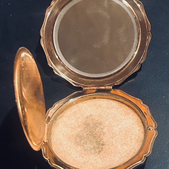 Makeup/Powder Compact Mirror - Picture 8 of 8